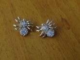 Piercing de aranha com strass